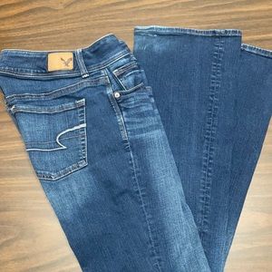 American Eagle Kick Boot Jeans Size 6 long Super Stretch